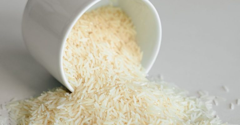 Can you cook raw rice in a microwave